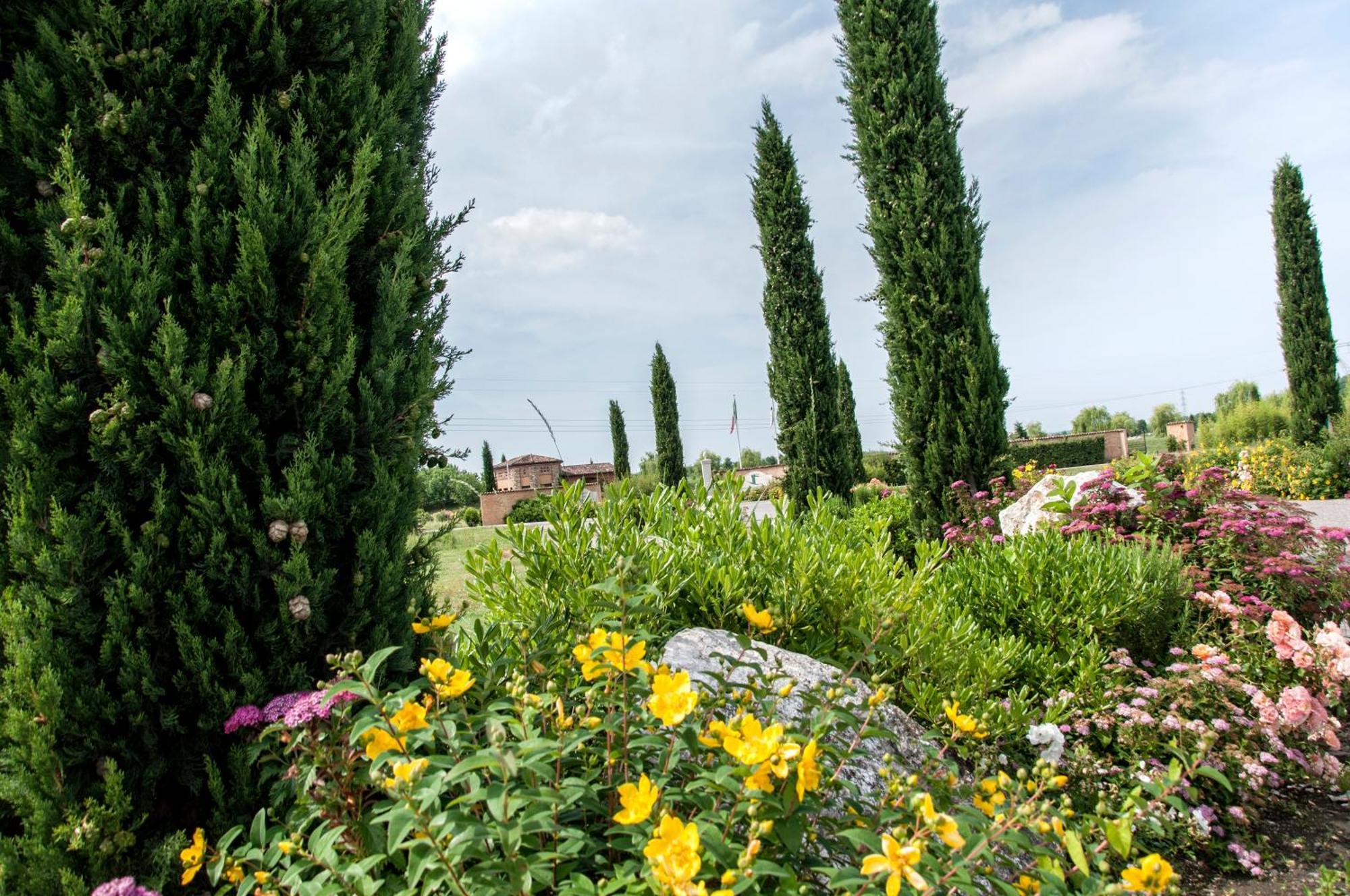 Garda Residence San Vigilio Pozzolengo Exterior photo